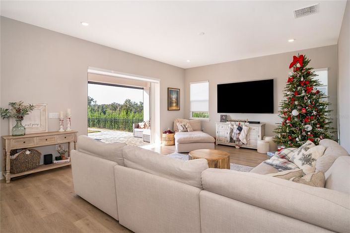 Image No.22-4 Bed House for sale