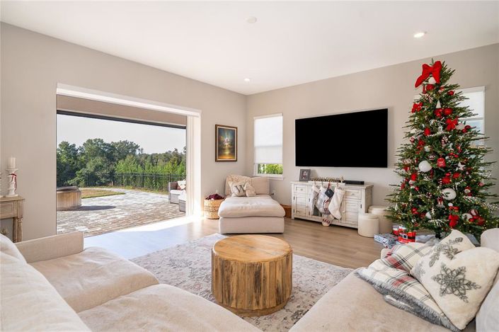 Image No.23-4 Bed House for sale