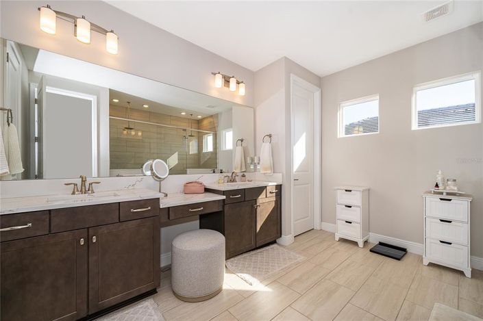 Image No.28-4 Bed House for sale