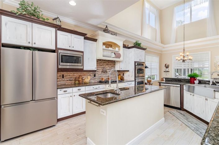 Image No.10-5 Bed House for sale