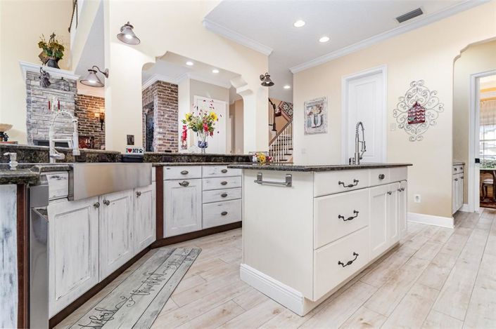 Image No.15-5 Bed House for sale