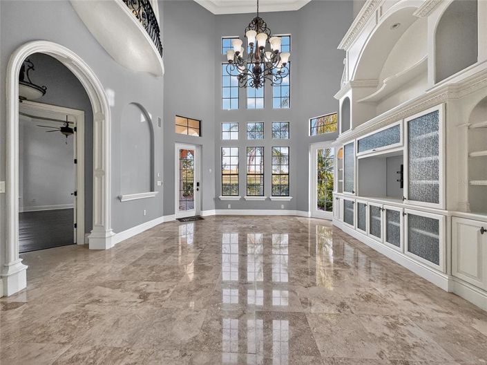 Image No.15-4 Bed House for sale