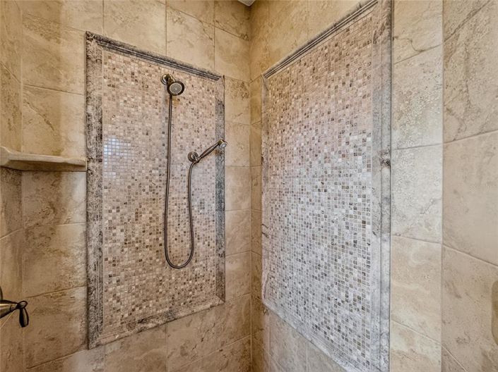 Image No.24-4 Bed House for sale