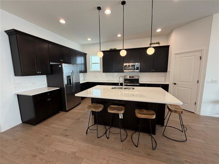 Image No.17-4 Bed House for sale