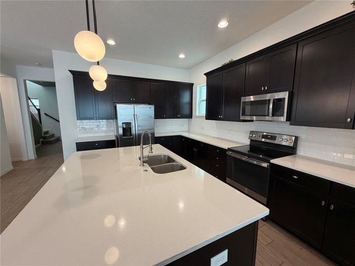 Image No.18-4 Bed House for sale