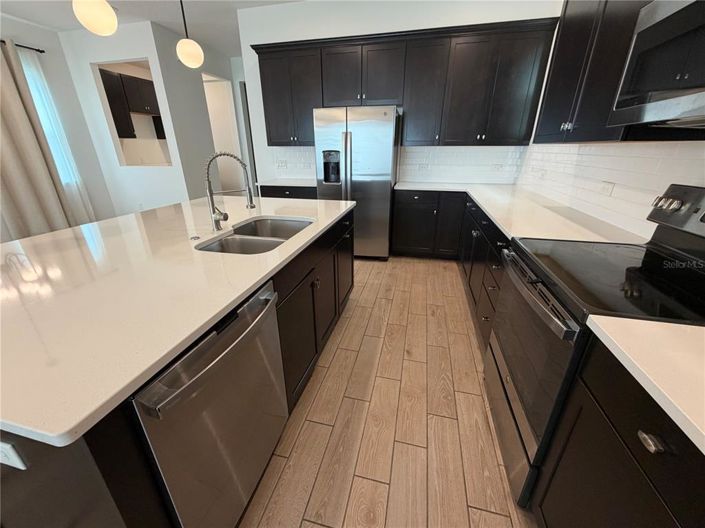 Image No.19-4 Bed House for sale