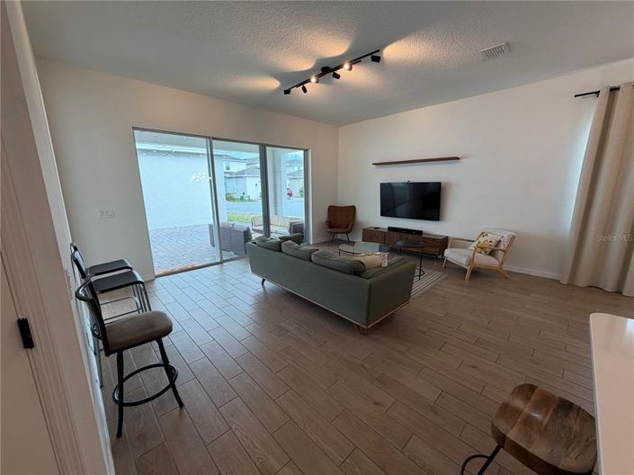 Image No.21-4 Bed House for sale