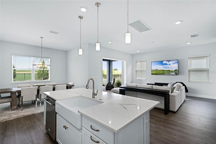 Image No.10-4 Bed House for sale