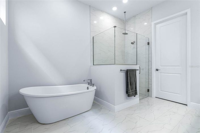 Image No.16-4 Bed House for sale