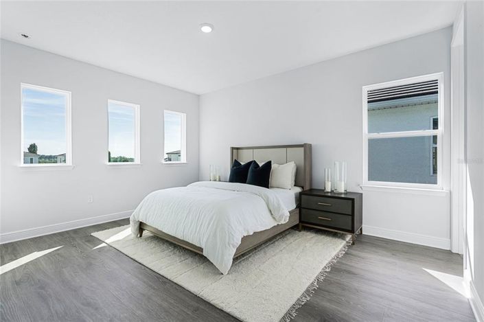 Image No.20-4 Bed House for sale