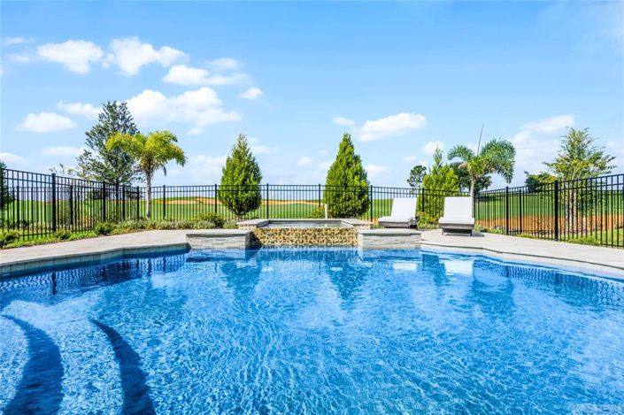 Image No.30-4 Bed House for sale