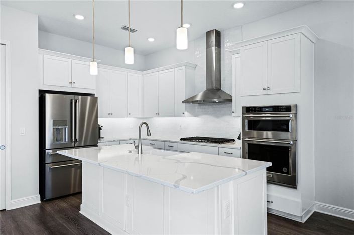 Image No.8-4 Bed House for sale