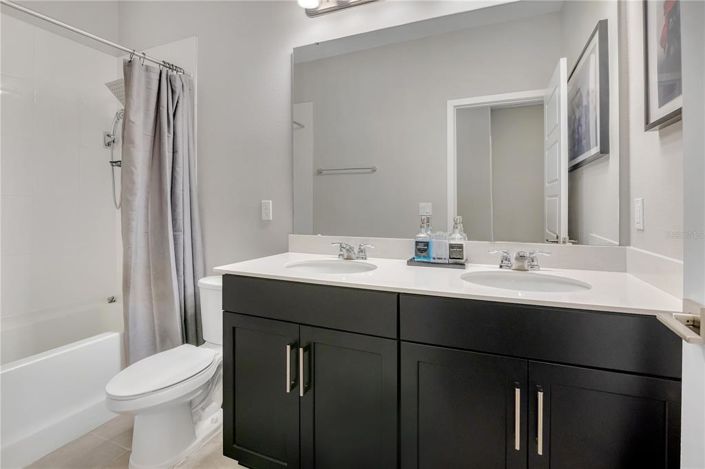 Image No.25-4 Bed House for sale