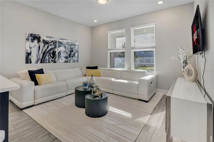 Image No.6-4 Bed House for sale