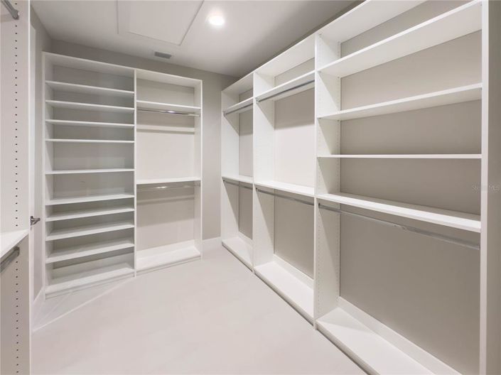 Image No.35-4 Bed House for sale