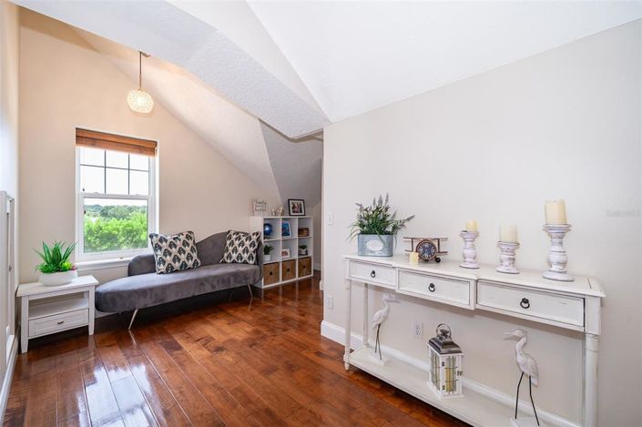 Image No.30-5 Bed House for sale