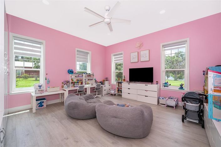 Image No.5-5 Bed House for sale