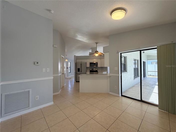 Image No.15-4 Bed House for sale