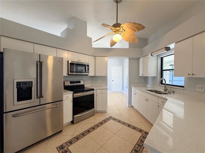 Image No.18-4 Bed House for sale