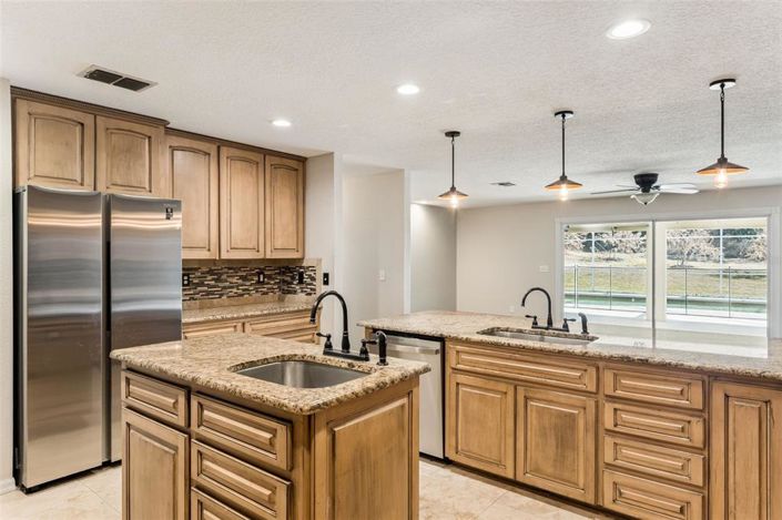 Image No.12-4 Bed House for sale