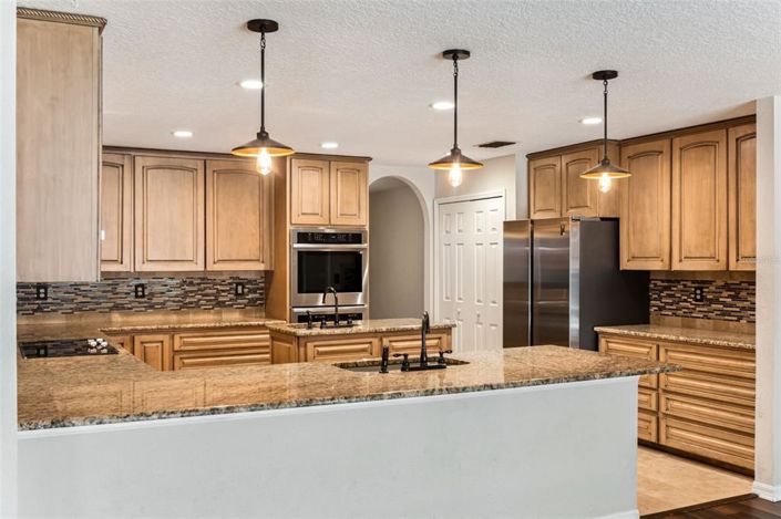 Image No.16-4 Bed House for sale