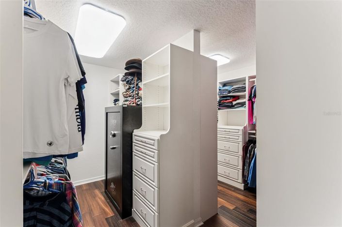 Image No.32-4 Bed House for sale