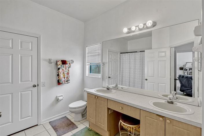 Image No.20-4 Bed House for sale