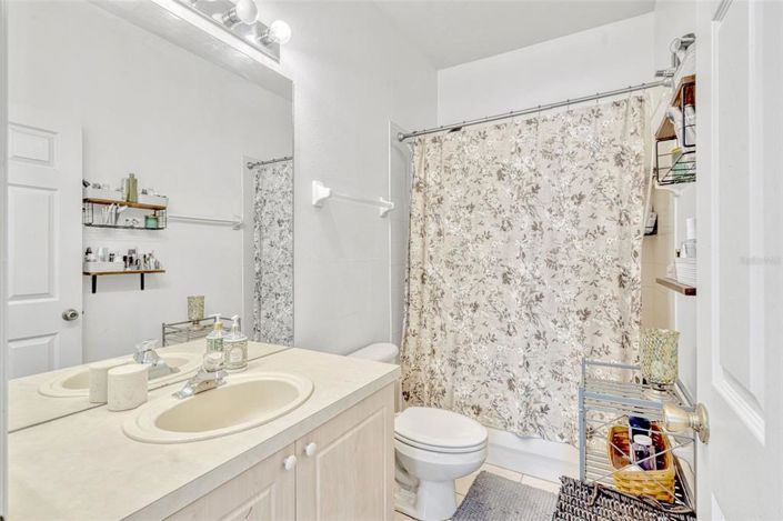 Image No.21-4 Bed House for sale