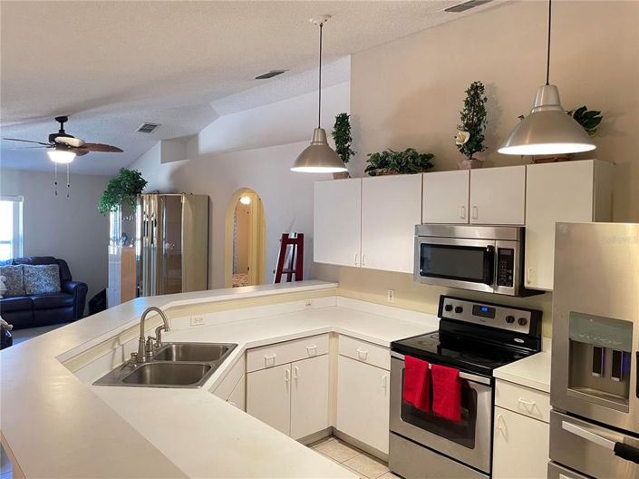 Image No.6-3 Bed House for sale