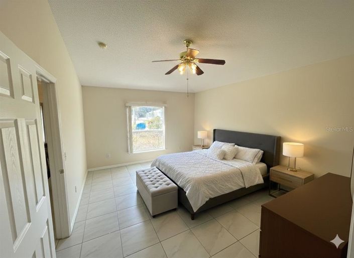 Image No.9-3 Bed House for sale