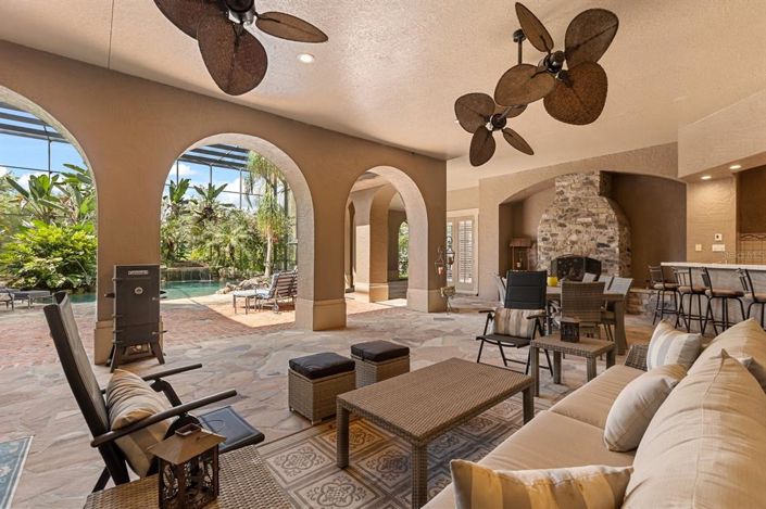 Image No.6-5 Bed House for sale