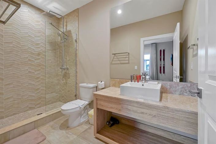 Image No.8-4 Bed Townhouse for sale