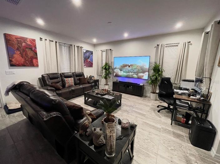 Image No.3-3 Bed House for sale