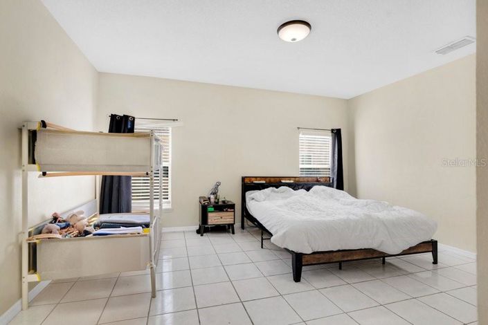 Image No.15-4 Bed House for sale