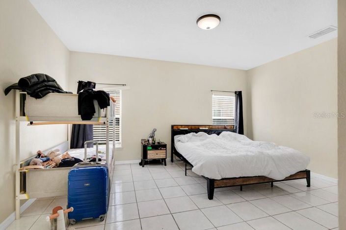 Image No.23-4 Bed House for sale