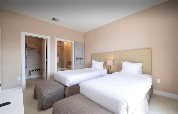 Image No.28-4 Bed Townhouse for sale