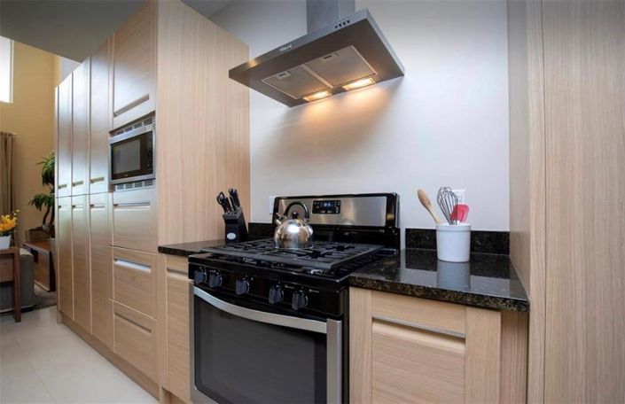 Image No.9-4 Bed Townhouse for sale