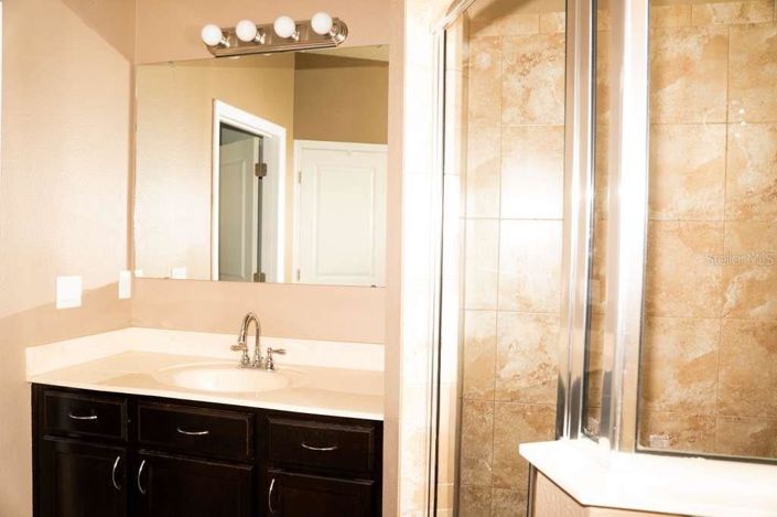 Image No.13-4 Bed House for sale