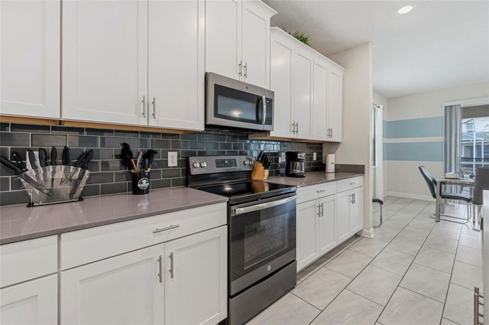 Image No.11-6 Bed House for sale