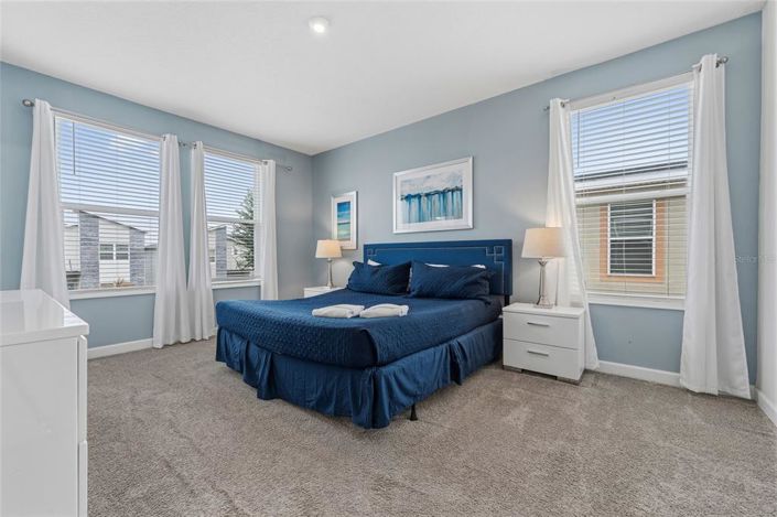 Image No.17-6 Bed House for sale