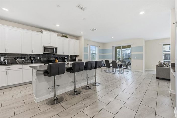 Image No.7-6 Bed House for sale