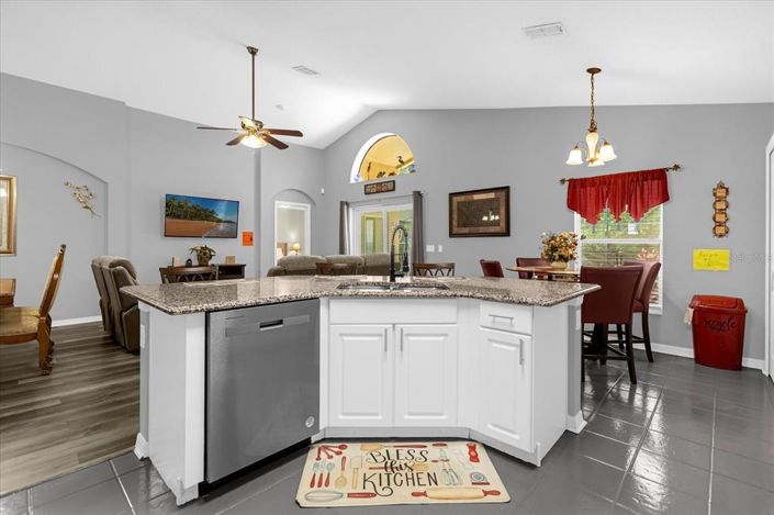 Image No.9-4 Bed House for sale