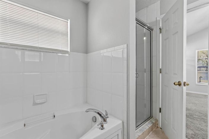 Image No.30-4 Bed House for sale