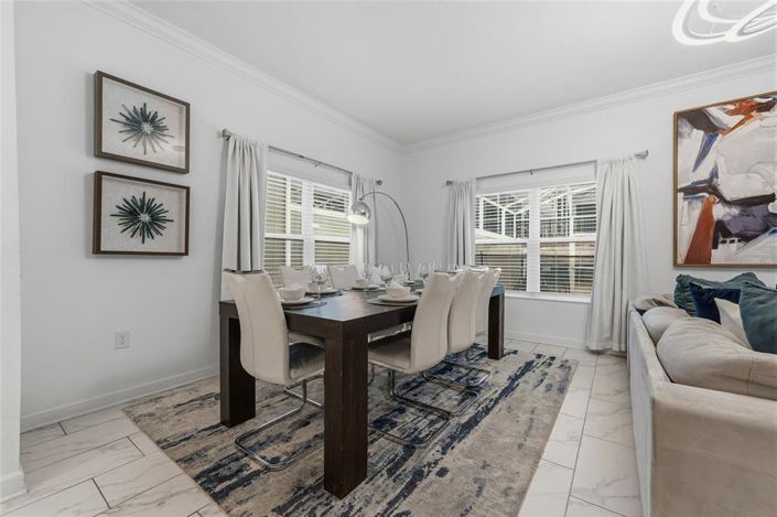 Image No.11-5 Bed Townhouse for sale