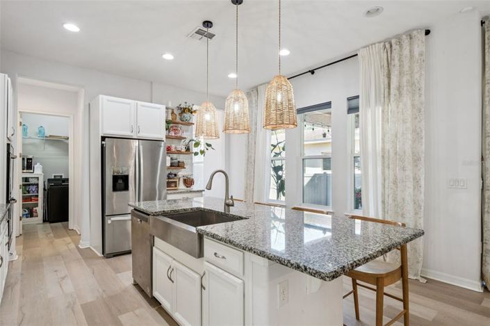 Image No.17-4 Bed House for sale