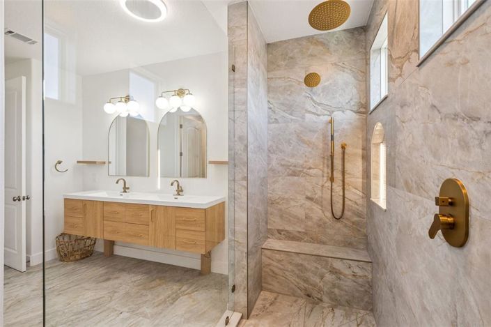 Image No.38-4 Bed House for sale