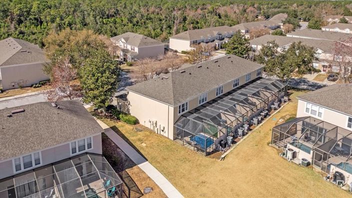 Image No.25-3 Bed Townhouse for sale