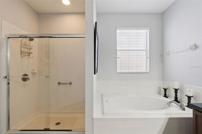 Image No.18-4 Bed House for sale