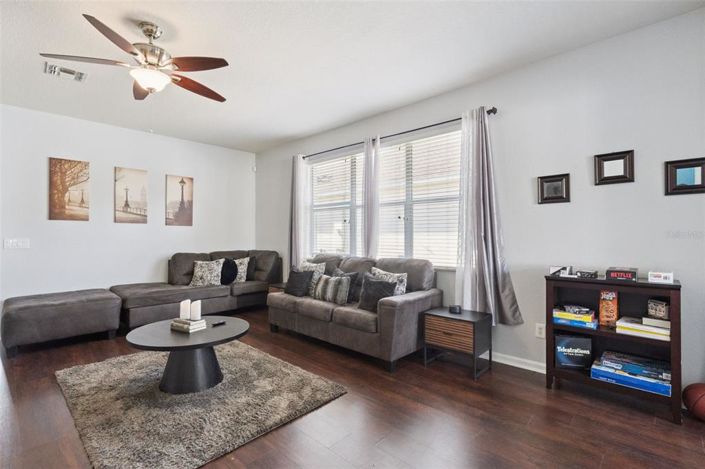 Image No.8-4 Bed House for sale