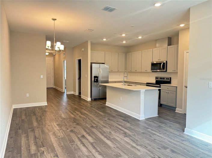 Image No.3-4 Bed Townhouse for sale